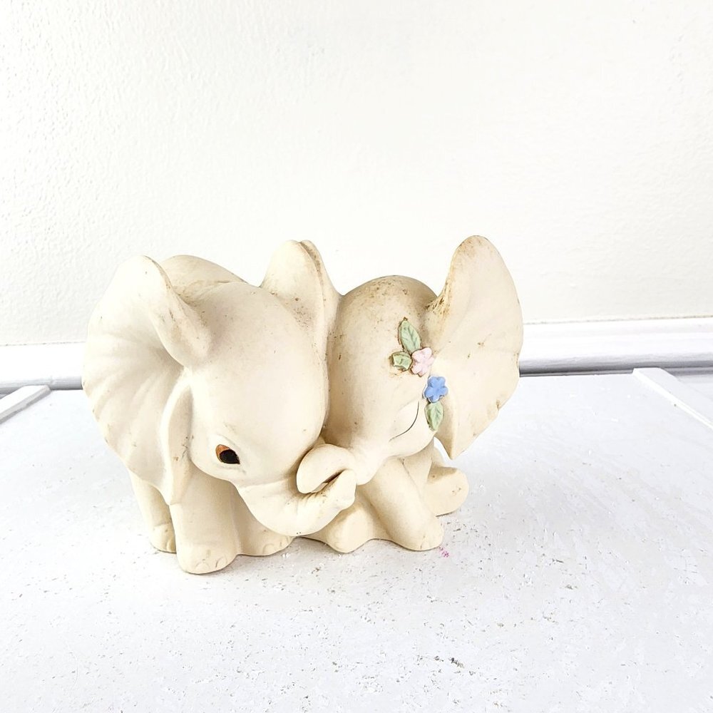 Homco 1993 Bisque Elephants Figure